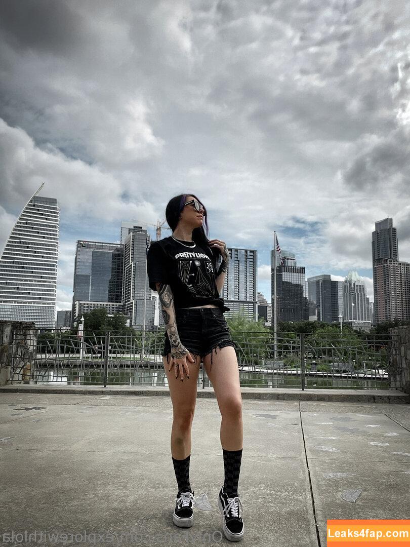 Explorewithlola / Explorewithlolasparks / Lola Sparks leaked photo photo #0023