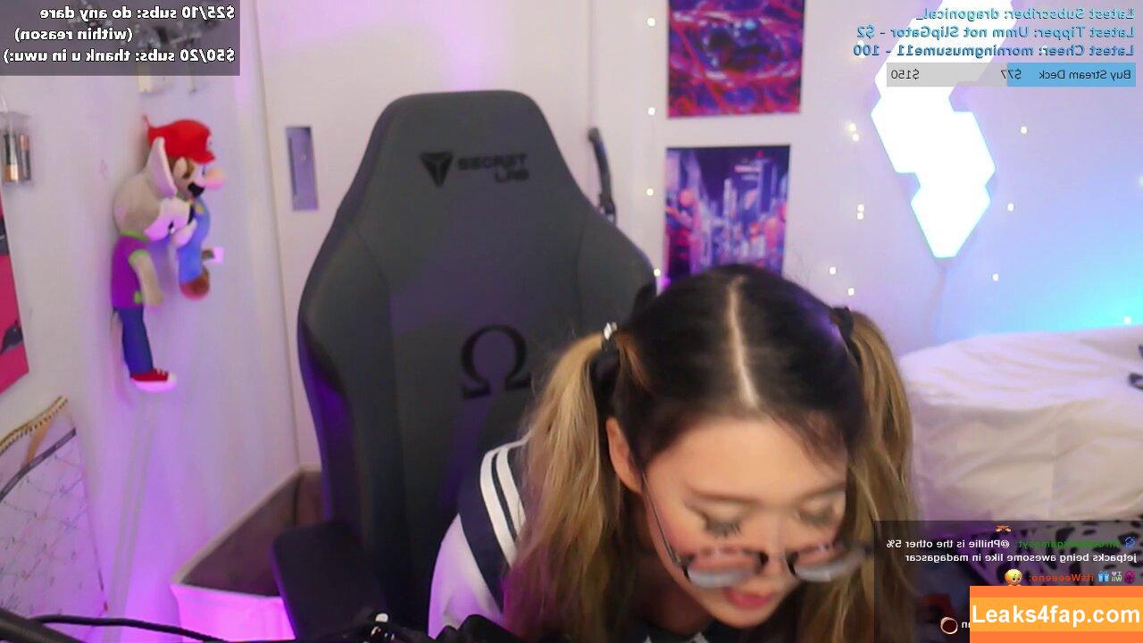 Extraemily / extra.emilay / extraemilyy / extremly_cute leaked photo photo #0739