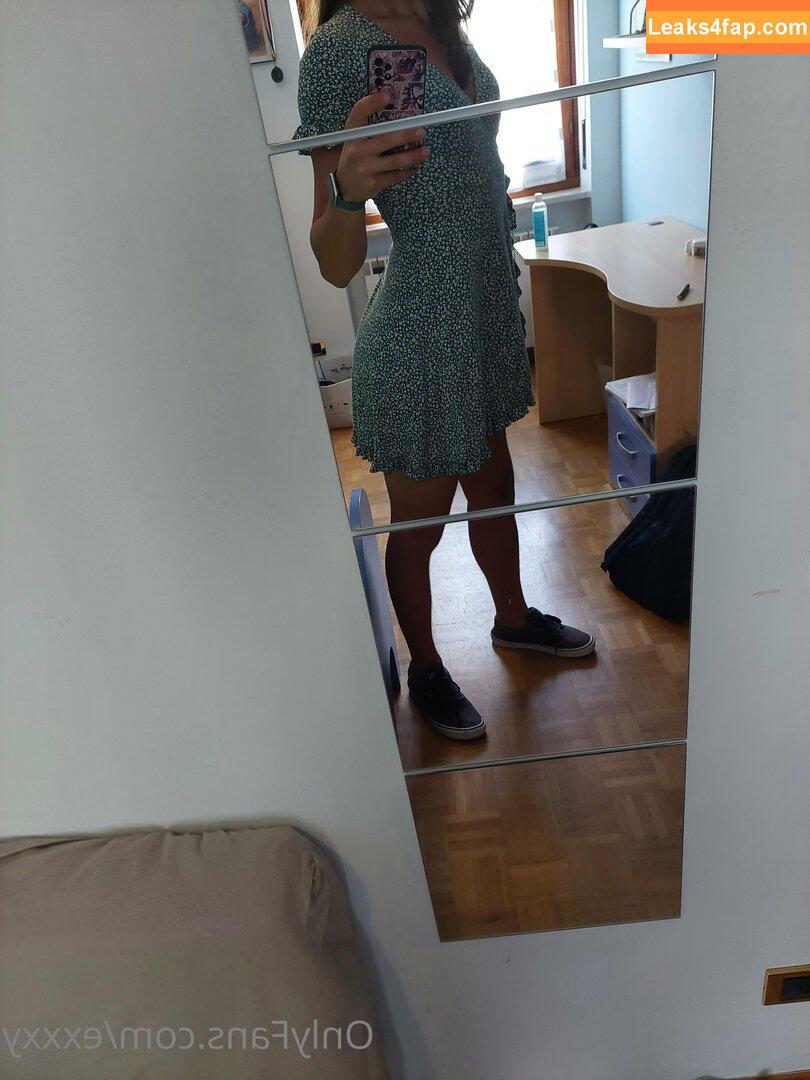 exxxy / lifeofexxy leaked photo photo #0001