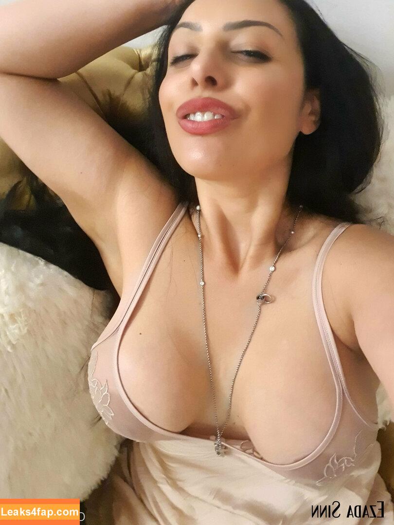 Ezada Sinn / ezada / Ezada Sinn / ezadasinnism_ leaked photo photo #0001