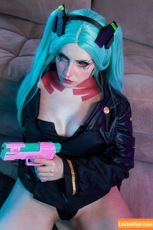Ezy Summers Cosplay photo #0082
