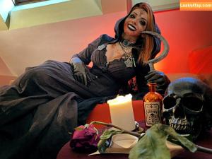 Ezy Summers Cosplay photo #0192