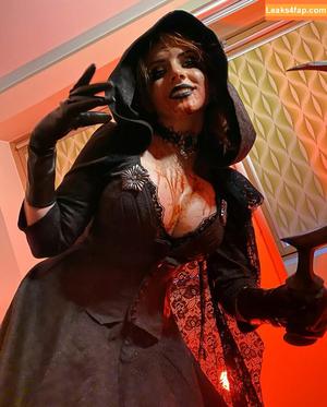 Ezy Summers Cosplay photo #0213