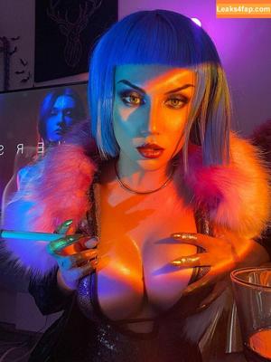 Ezy Summers Cosplay photo #0227