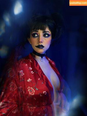 Ezy Summers Cosplay photo #0669