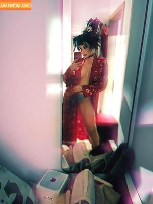 Ezy Summers Cosplay photo #0677