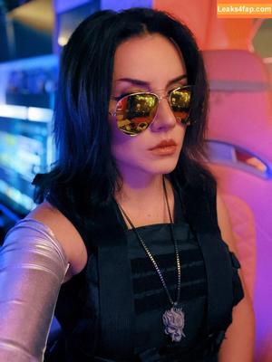 Ezy Summers Cosplay photo #0742