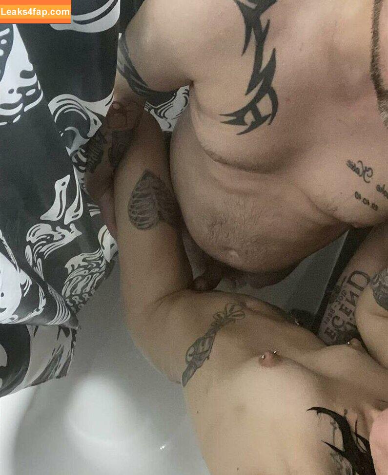 FabSwing /  leaked photo photo #0003