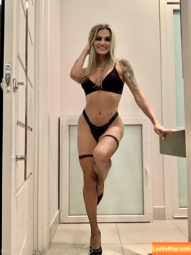 fabyzinhaoficialfree / fabyzinhaa.oficial слитое фото фото #0044