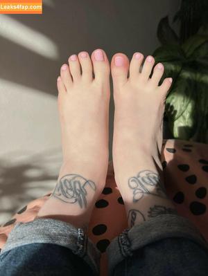 faefeet127 photo #0018