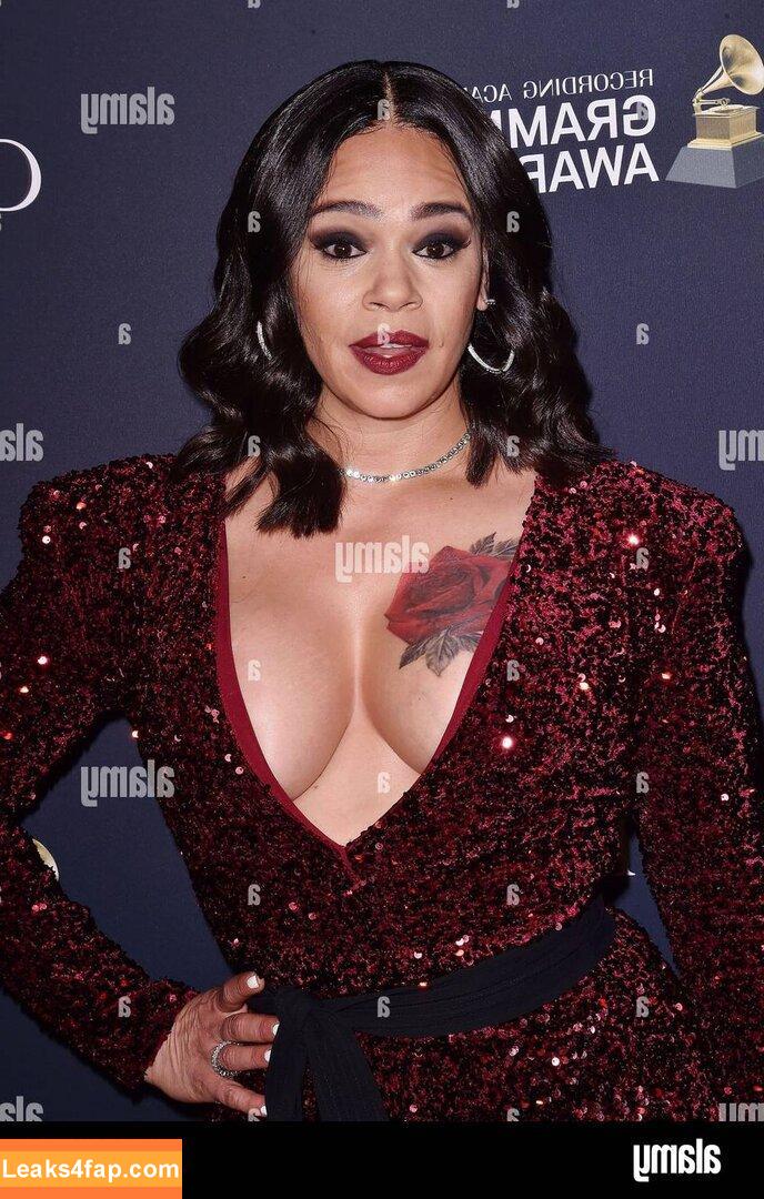 Faith Evans /  leaked photo photo #0009