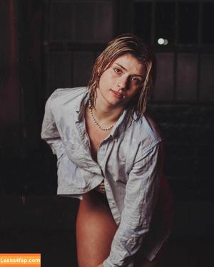 Faith Ordway photo #0033