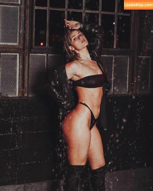 Faith Ordway photo #0036