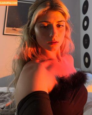 Faith Ordway photo #0421