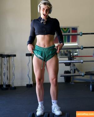 Faith Ordway photo #0775