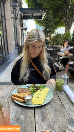 Faith Ordway photo #1096