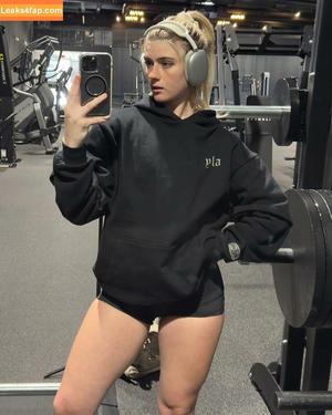 Faith Ordway photo #1275