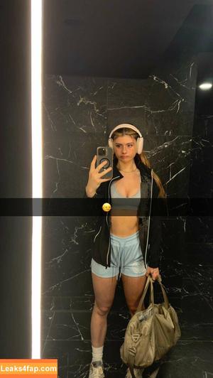 Faith Ordway photo #1677