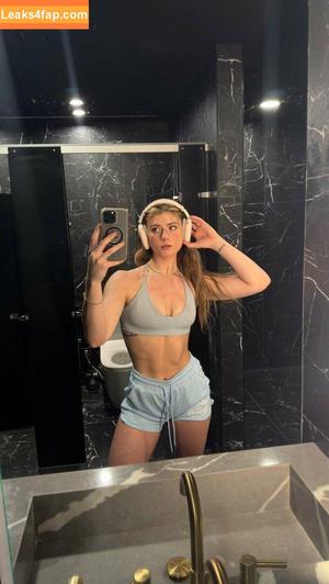 Faith Ordway photo #1680