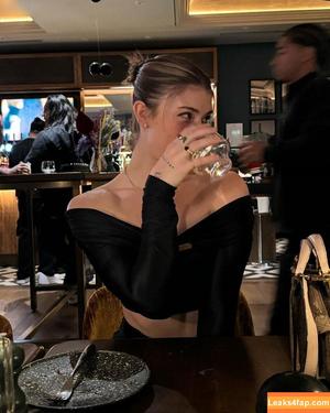 Faith Ordway photo #1996