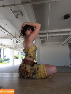 Faith Ordway photo #2697