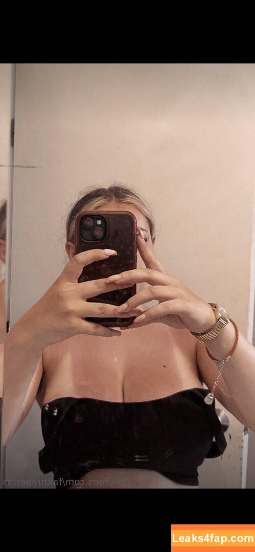 Faith Roberts / Faithrroberts / faithrobertss / ffaithroberts leaked photo photo #0066