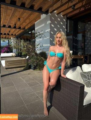 fakeblonde9 photo #0031
