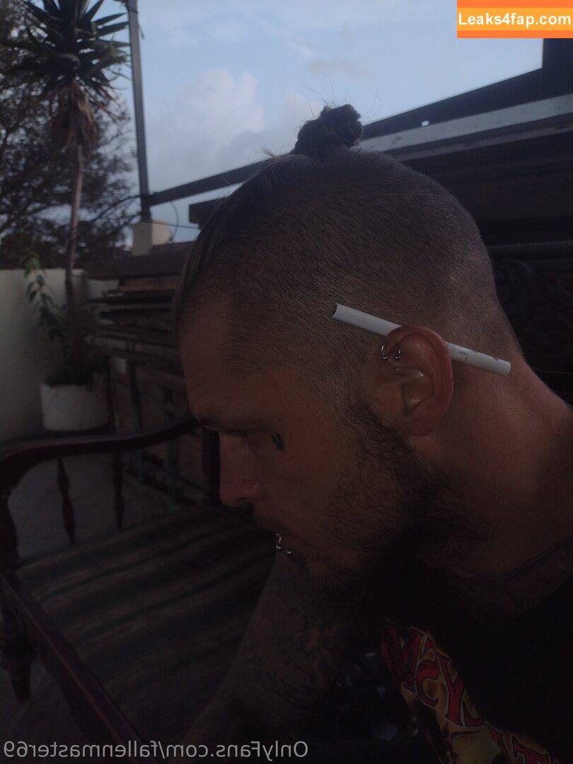 fallenmaster69 / fallenmoon13 leaked photo photo #0046
