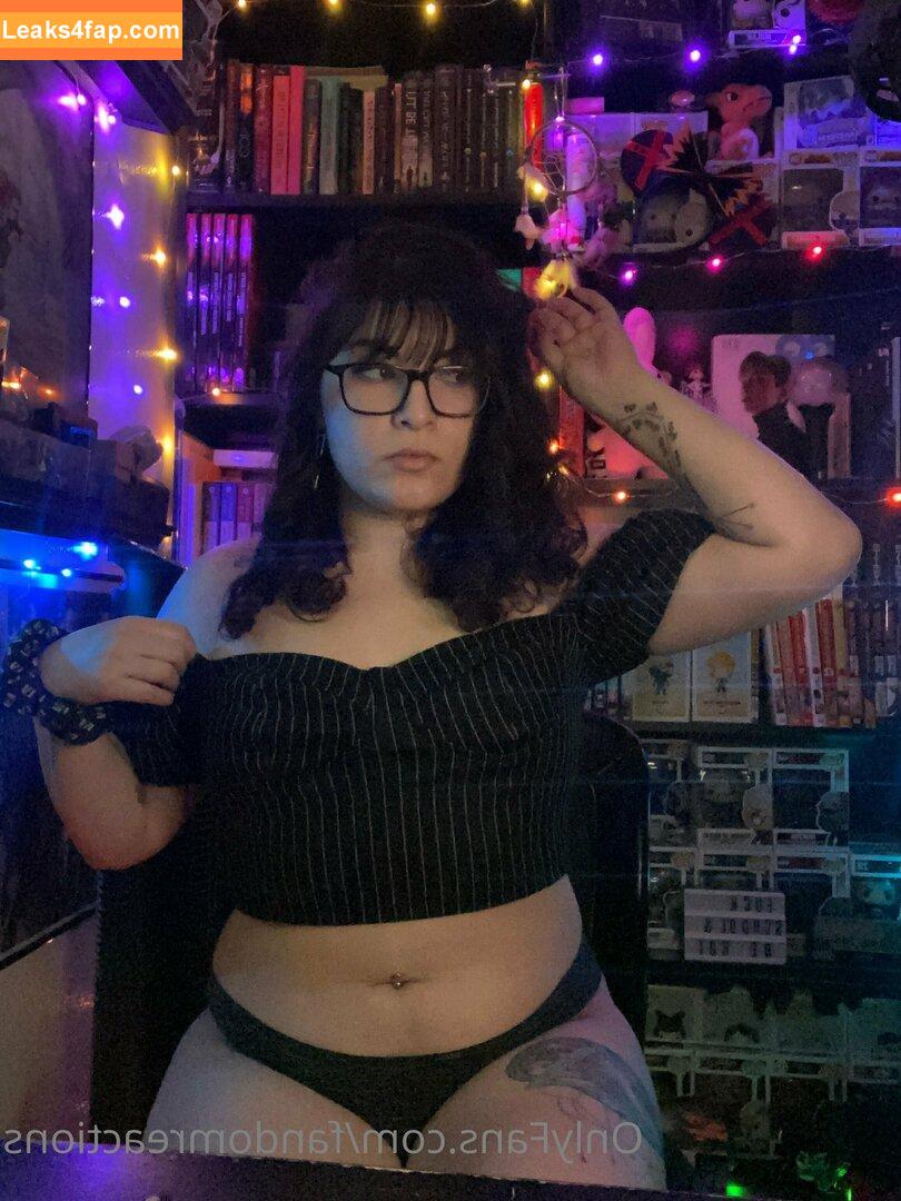 FandomReactions / fandomreactgirls leaked photo photo #0014