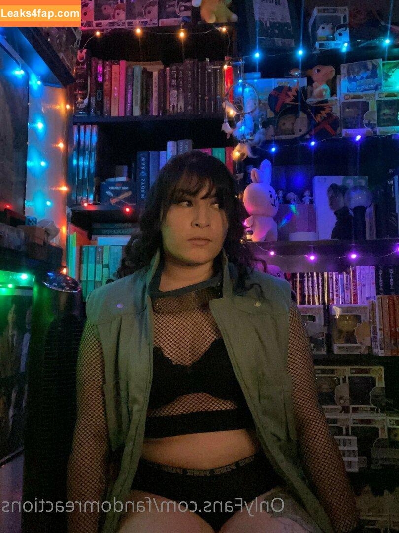 FandomReactions / fandomreactgirls leaked photo photo #0039