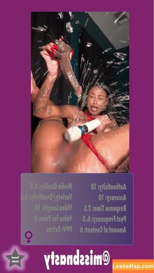 fansreviewme1 photo #0103