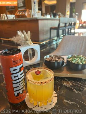 farrahabraham photo #0098