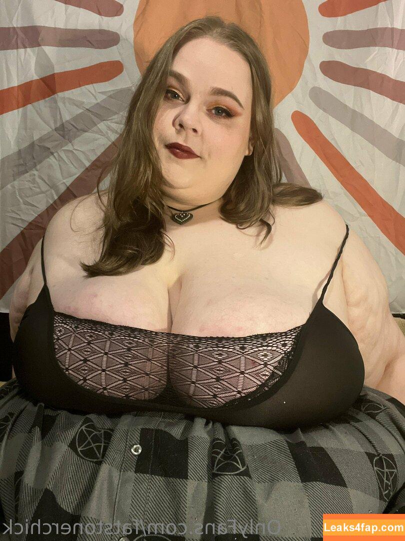 fatstonerchick /  leaked photo photo #0005