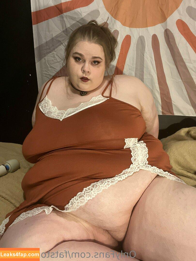 fatstonerchick /  leaked photo photo #0039