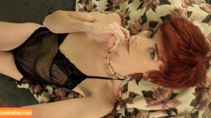 Faye Holloway photo #0007