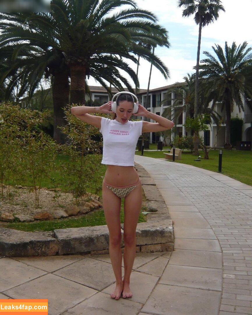 Faye Leonie /  leaked photo photo #0001