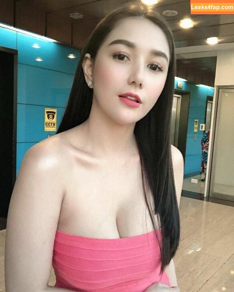 Faye Lorenzo /  leaked photo photo #0018