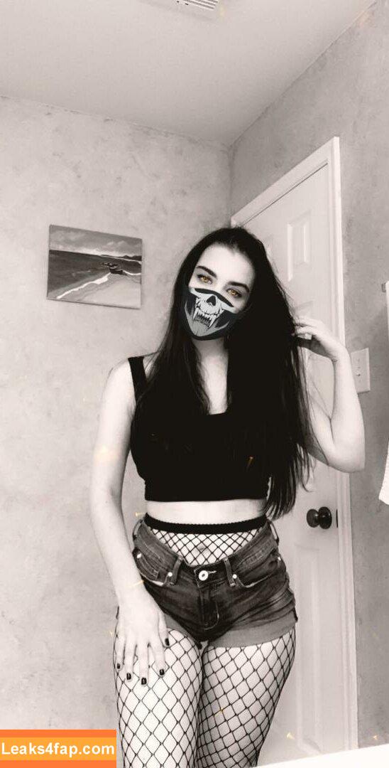 fe4rlyss /  leaked photo photo #0005