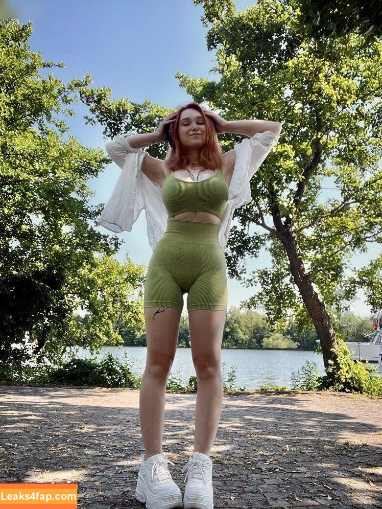 Feedeline / Feli / feedeline_ / itsonly_feli leaked photo photo #0091