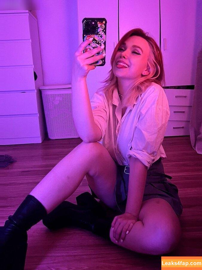 Feedeline / Feli / feedeline_ / itsonly_feli leaked photo photo #0236