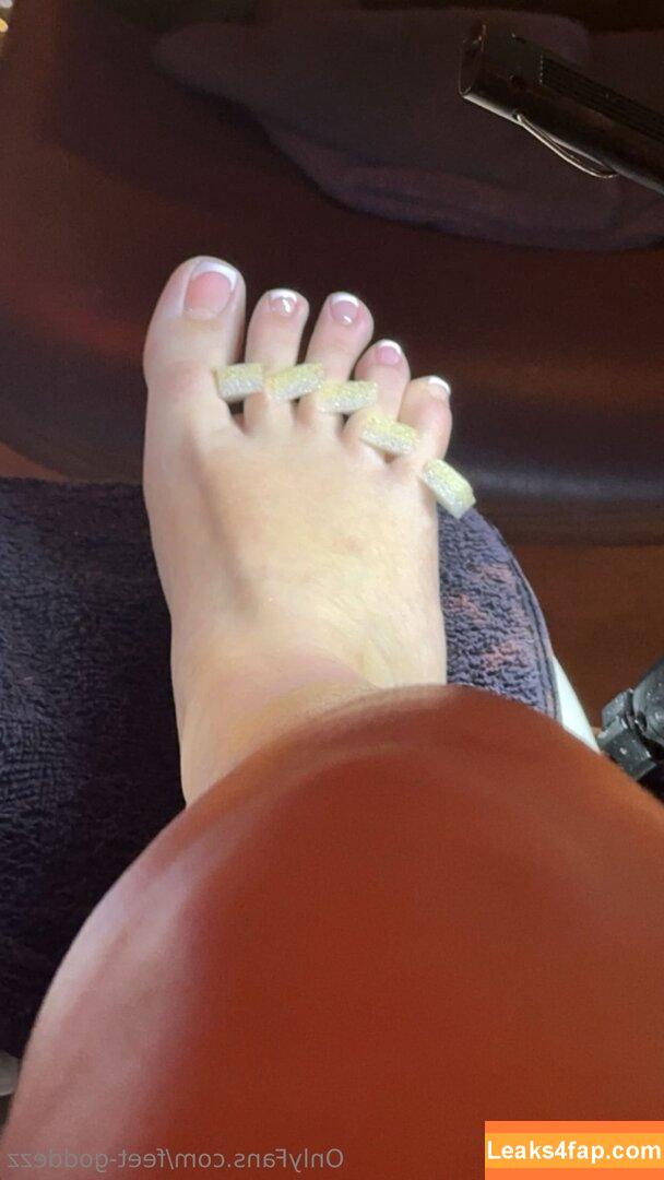 feet-goddezz / foot.goddess16 leaked photo photo #0074