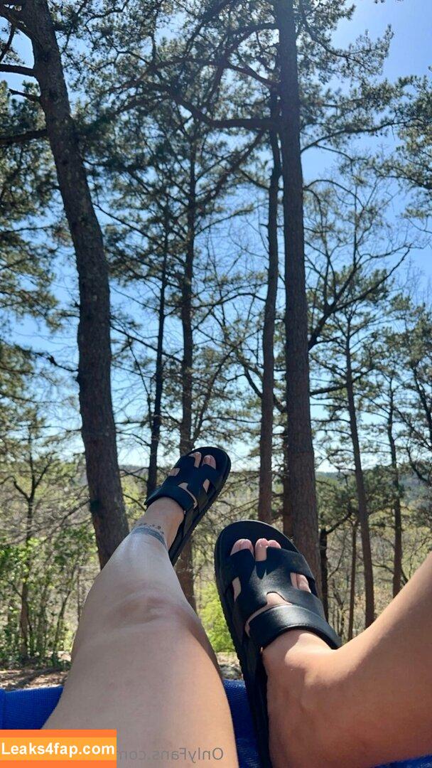 feet-goddezz / foot.goddess16 leaked photo photo #0076