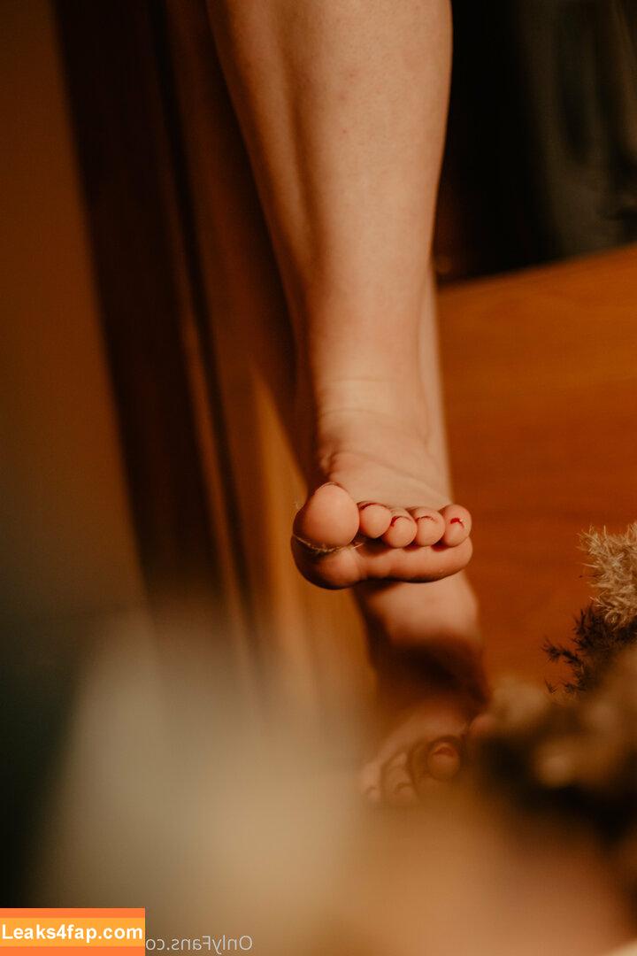 feetish.babes / girlsfootfetish leaked photo photo #0009