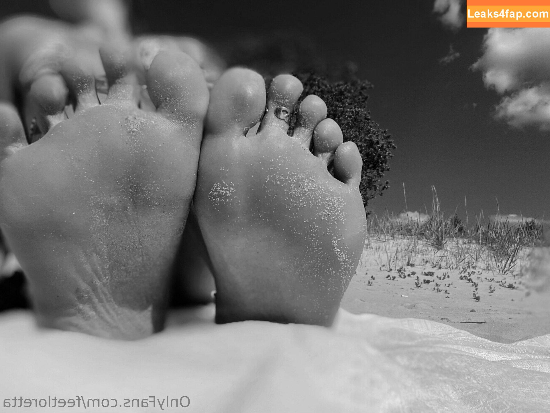 feetloretta / amoreloretta leaked photo photo #0055