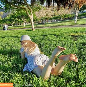 Feetvampire photo #0044