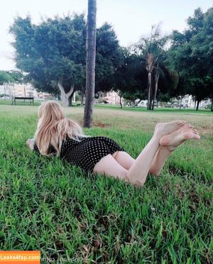 Feetvampire photo #0108