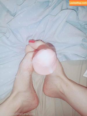 Feetvampire photo #0119