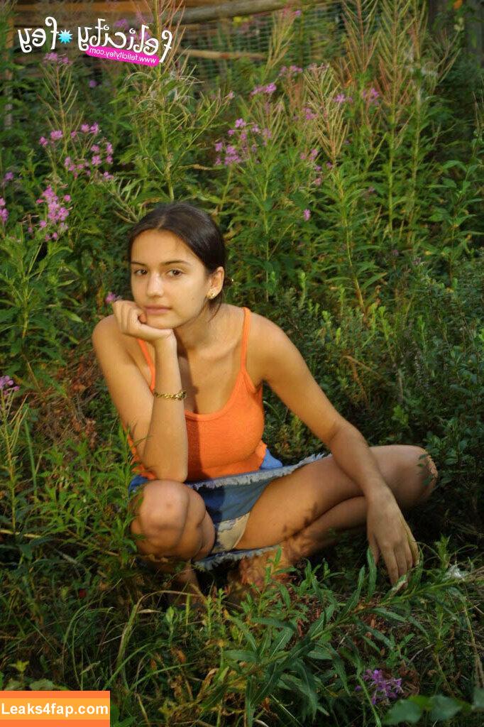 Felicity Fey / felicityfeypage слитое фото фото #0907