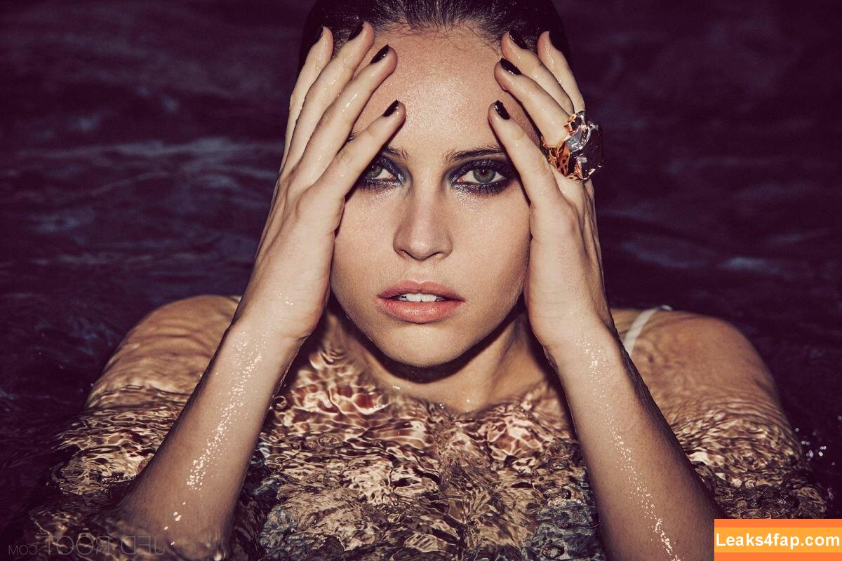Felicity Jones / felicity.jones / felicityjonesxo слитое фото фото #0049
