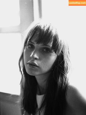 Felicity Jones photo #0212